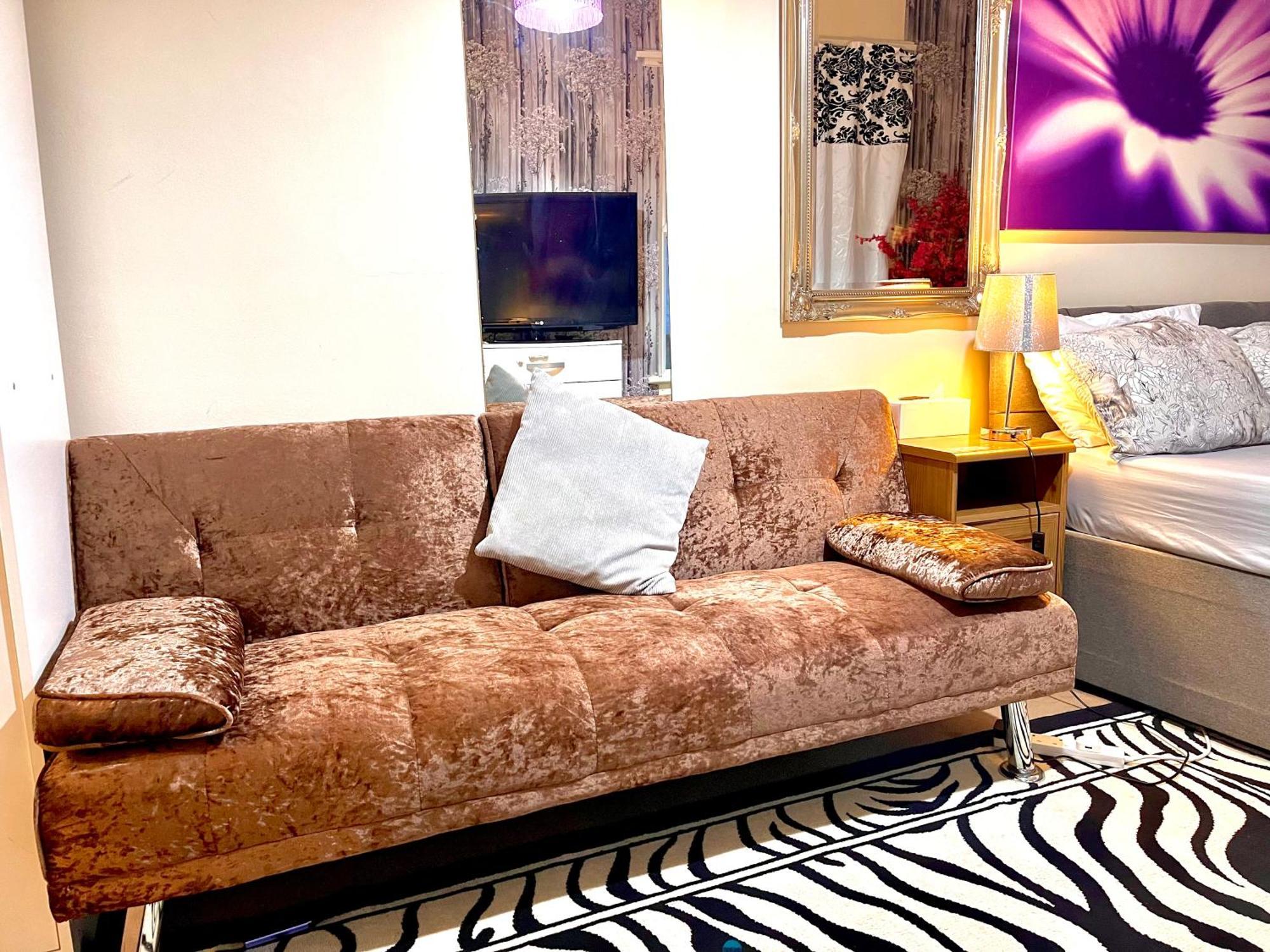 Comfy Double Bedroom With A Private Toilet Gazde/Camere de închiriat Londra